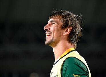 Acusan a jugador de rugby por golpear a un indigente de raza negra