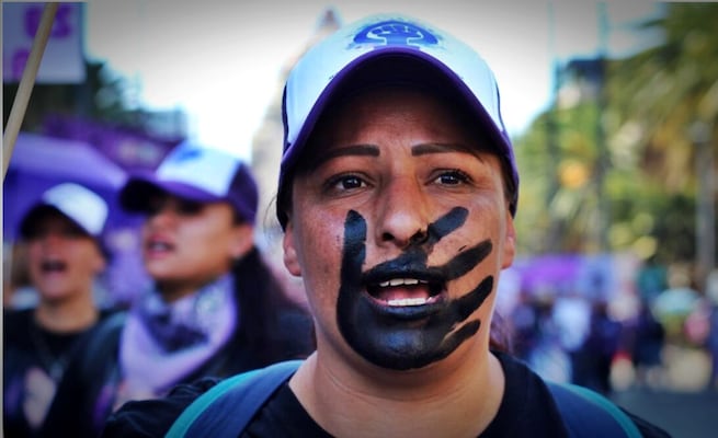 Sistema patriarcal limita liderazgo femenino en Honduras; violencia política frena participación de mujeres