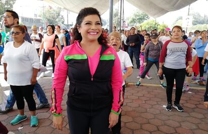 Clara Brugada se compromete a impulsar el deporte en Iztapalapa