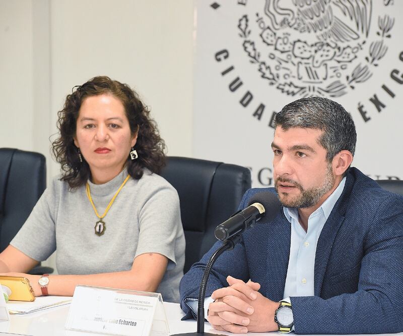 En conferencia, la comisionada del Info María del Carmen Nava Polina y el presidente de la Jucopo, Mauricio Tabe, argumentaron que se transparentarán las compras, rentas y obras efectuadas por el Poder Legislativo. ESPECIAL