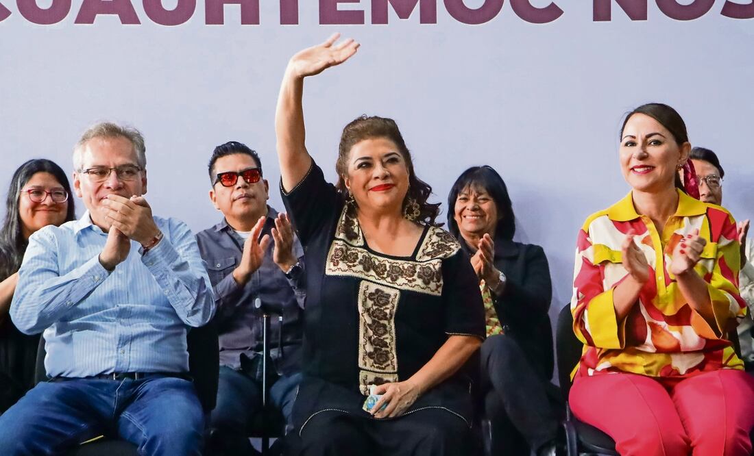 Clara Brugada festejando Foto: Especial