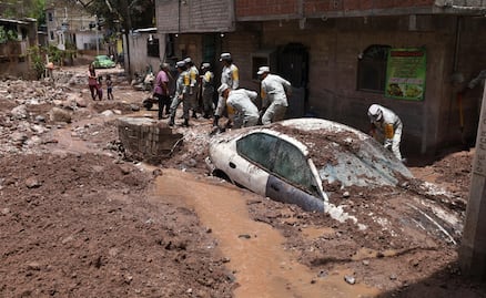 FOTOS: Así las impactantes imágenes de la tromba en Chilpancingo, Guerrero; sepulta lodo a vehículos