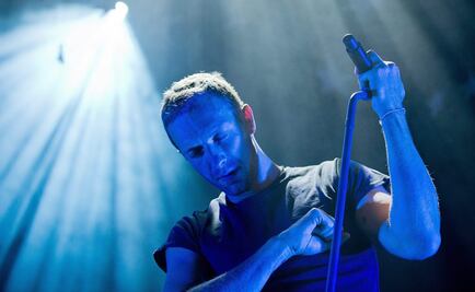 Coldplay canta “Imagine” en tributo a victimas de París