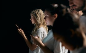 Estudio de la UNAM advierte a los padres; ¿cómo afecta el "scroll" infinito al cerebro y a la atención de los adolescentes?