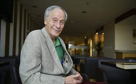 Richard Ford sugiere a escritores jóvenes "no tener hijos"