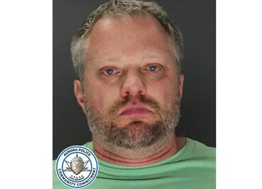 A juicio, dentista acusado de envenenar a su esposa con cianuro; puso gotas para los ojos en sus licuados