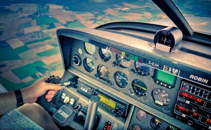 Dueño de avión que se estrelló cerca de Washington dice que su hija y nieta de 2 años viajaban a bordo