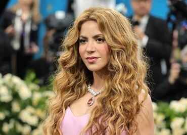 Met Gala 2025: Shakira ilumina la alfombra roja con vestidazo rosa