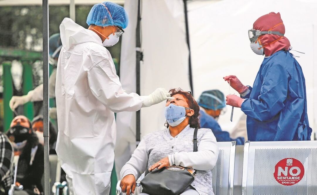 Hay una probabilidad entre 3 y 4 veces mayor de dar positivo cuando se presenta al menos un síntoma, dicen especialistas.