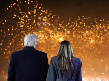 Al son de “Aleluya”, Trump celebra su regreso al poder; disfruta de espectáculo de fuegos artificiales en Virginia