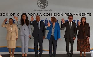 Presidente del Consejo Europeo arriba al Senado; es recibido por Laura Itzel Castillo