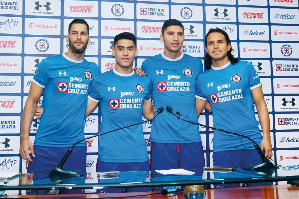 Fueron presentados los refuerzos cementeros Édgar Méndez, Felipe Mora Jordan Silva y Gerardo Flores (ÁLVARO PAULIN. IMAGO7)