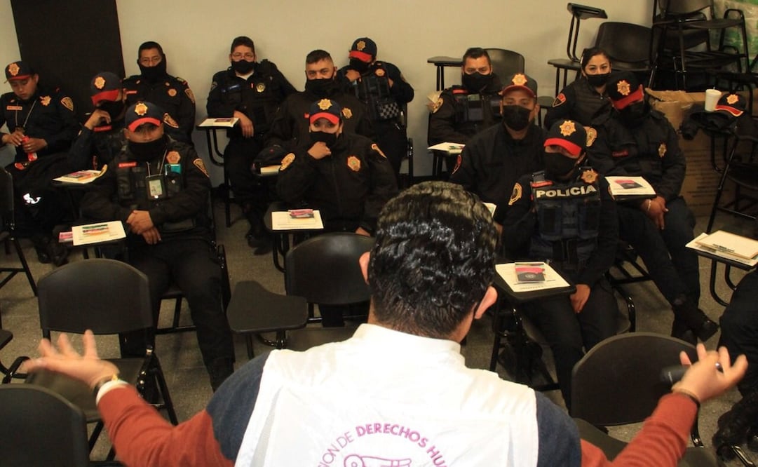 David Peralta, coordinador en la alcaldía de Derechos Humanos reconoció que es la primera alcaldía en capacitar a todos los elementos de los cuerpos de seguridad. Foto: Especial 