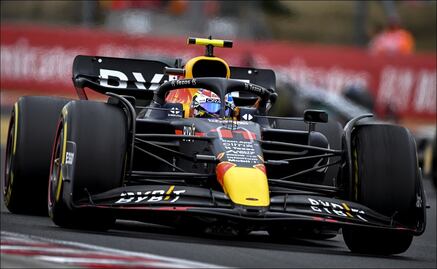 Por primera vez en la temporada Checo Pérez termina una carrera y no lo hace en el top cuatro