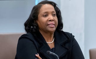 Trump busca de nuevo destituir a gobernadora de la Fed, Lisa Cook; Corte Suprema ya rechazó un primer intento de despido