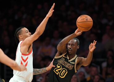 Debuta el jugador estadounidense más viejo en la NBA