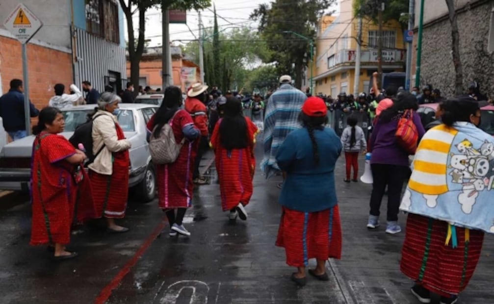 Vecinos de unidad habitacional en GAM abren sus hogares a integrantes de la comunidad Triqui