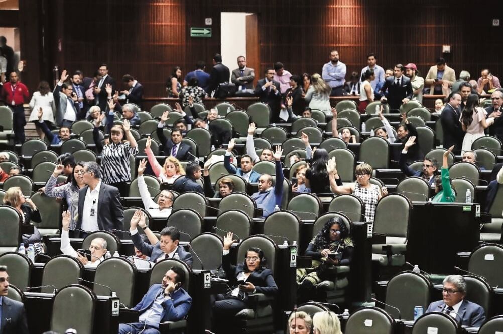 Los legisladores de la Cámara de Diputados discutirán mañana el predictamen de la Ley de Austeridad Republicana, cuyos apartados sobre los bonos en los tres poderes de la Unión fueron modificados. Foto: ARCHIVO EL UNIVERSAL