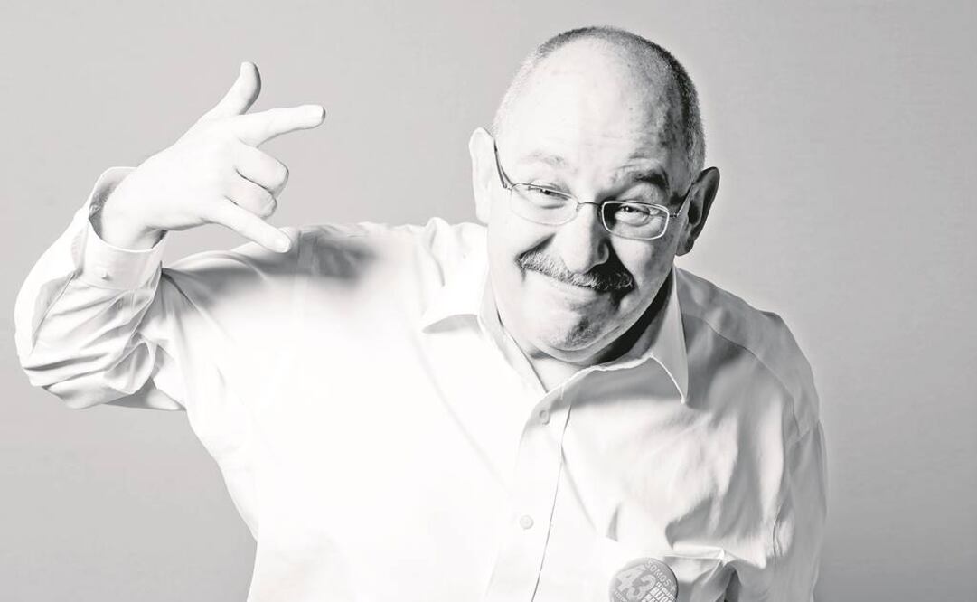 Benito Taibo celebró que hace 14 años, su padre, Paco Ignacio Taibo I, obtuvo el mismo galardón que reconoce la obra y trayectoria de periodistas culturales (CORTESÍA FIL)