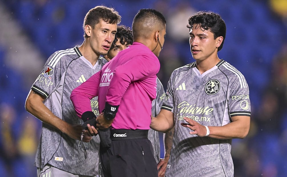 Ramón Juárez fue expulsado frente al Atlético de San Luis. FOTO: IMAGO7