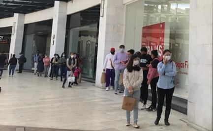 “Ya no tengo ropa, por eso vine": Forman largas filas por reapertura de centro comerciales ante Covid-19 en Edomex