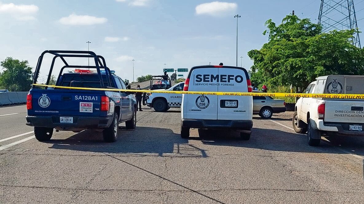 Dos cadáveres estaban atados de pies y manos, con el rostro cubierto de cinta adhesiva. Foto Especial
