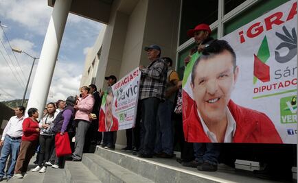 Empleados de Naucalpan exigen liberar a ex edil