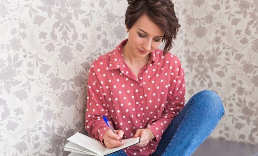 Los beneficios de la escritura a mano. Fuente: Freepik.