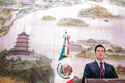 Peña: legítimo, recibir a Trump; Clinton no viene