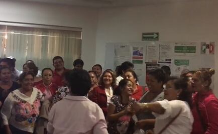 Arman fiesta a Alejandro Moreno para recoger constancia como presidente del PRI