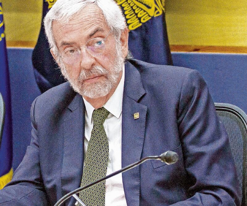 El rector Enrique Graue emitió el acuerdo. Foto: ARCHIVO EL UNIVERSAL