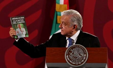 ¿Por qué no aparecen regalías del libro de AMLO en su declaración patrimonial?