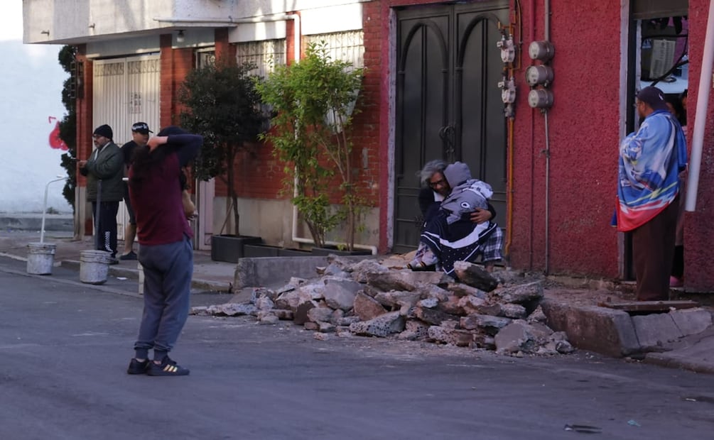 Un fuerte sismo de magnitud 6,5 sacudió este viernes Ciudad de México, reportó el Servicio Sismológico Nacional. Foto Fernanda Rojas