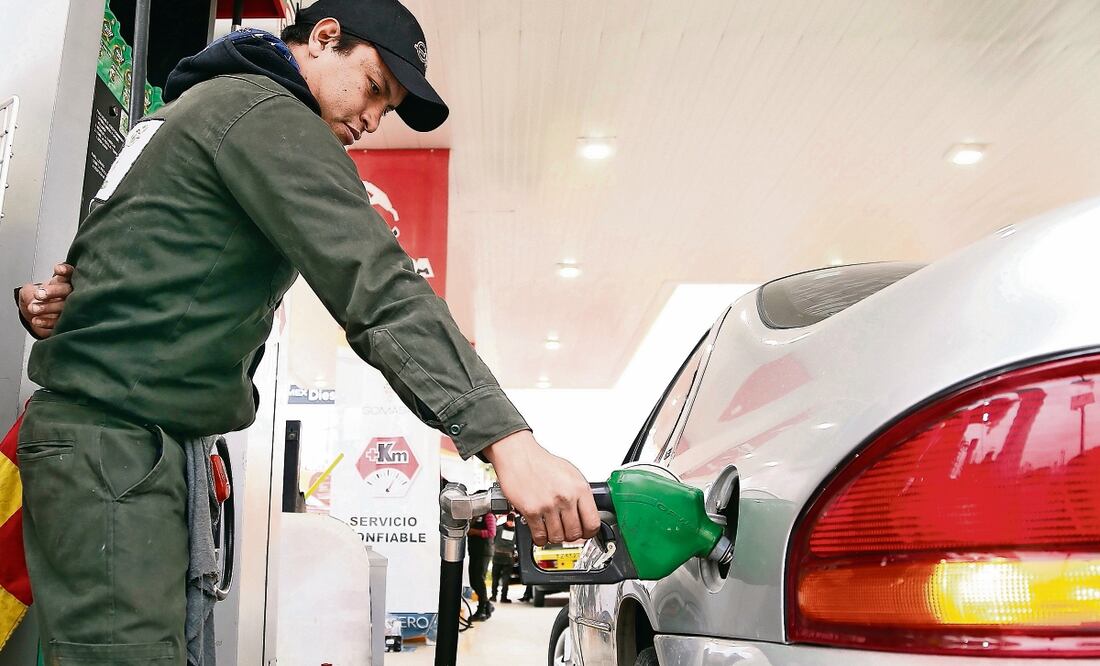 En el caso de la gasolina Magna, el estímulo sube de 34.87% a 37.9%, es decir, 1.9384 pesos. Foto: ARCHIVO EL UNIVERSAL