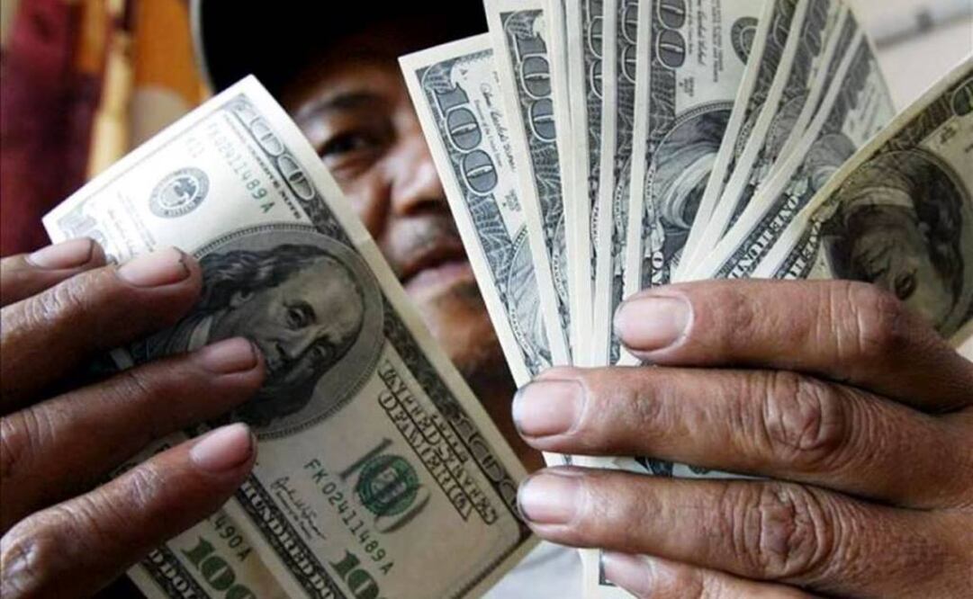 El banco central señala que el uso de efectivo estuvo impulsado por las compras en persona y por la preferencia de monedas y billetes de dos categorías de población: los consumidores con bajos ingresos y de los mayores de 55 años. No la cita, pero hay una tercera categoría: los inmigrantes ilegales. Cortesía New Comienzos