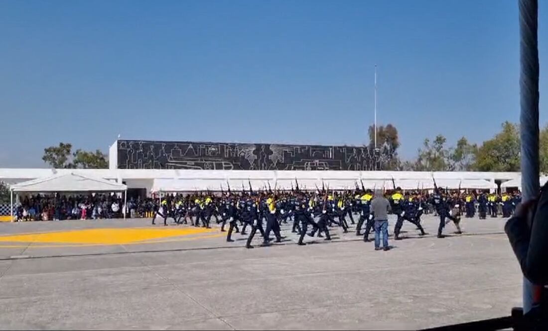 “La policía de CDMX es la mejor del país”, dice Clara Brugada tras graduación de nuevos elementos. Foto: Captura de pantalla