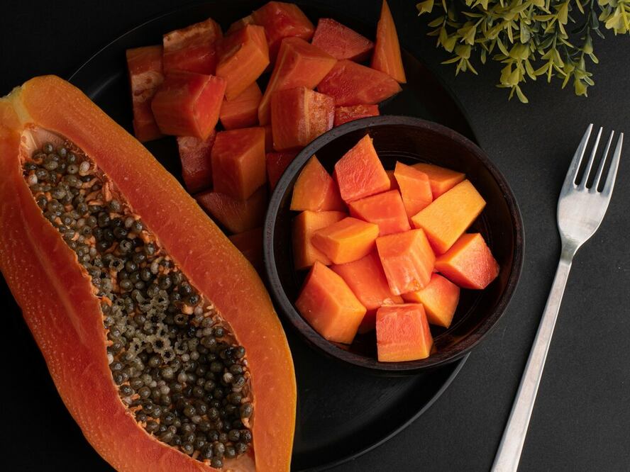 Conoce los beneficios de consumir papaya por las mañanas. Foto: Unsplash