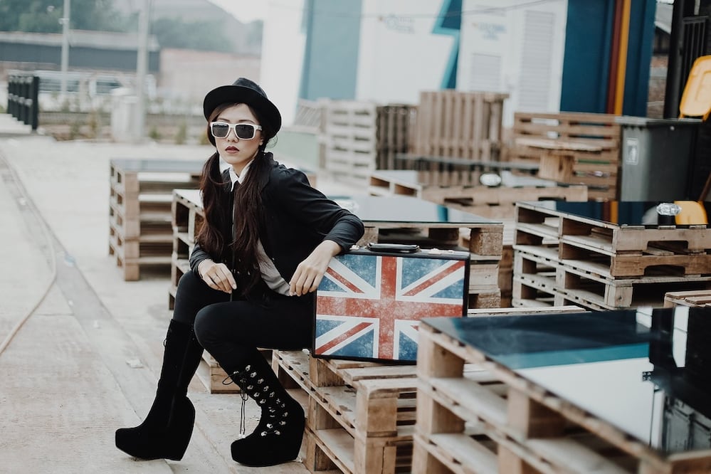 Es importante saber que no todas las prendas tienen que ser del mismo tono, si usas varias le darás contraste a tu outfit. (Foto: Pixabay)