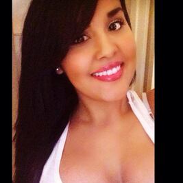 Texas: Maestra acusada de abuso sexual se entrega