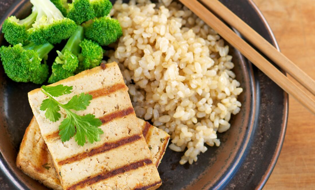 Foto: ISTOCK / Prepara esta rica receta de tofu con brócoli