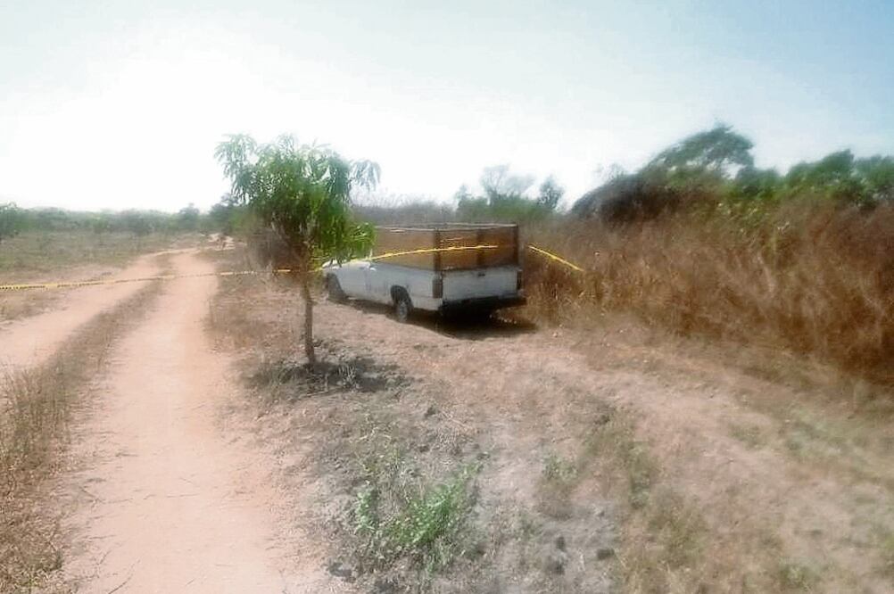 Multihomicidio. En Santo Domingo Zanatepec, Oaxaca, fueron localizados ocho cadáveres en la batea de una camioneta (ESPECIAL)