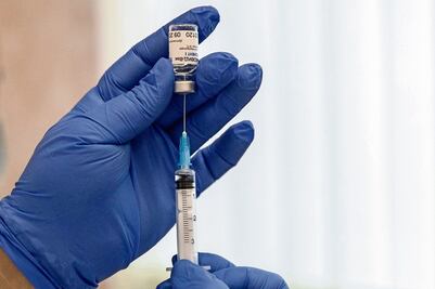 La guerra en Ucrania ya afectó la evaluación de la vacuna Sputnik V