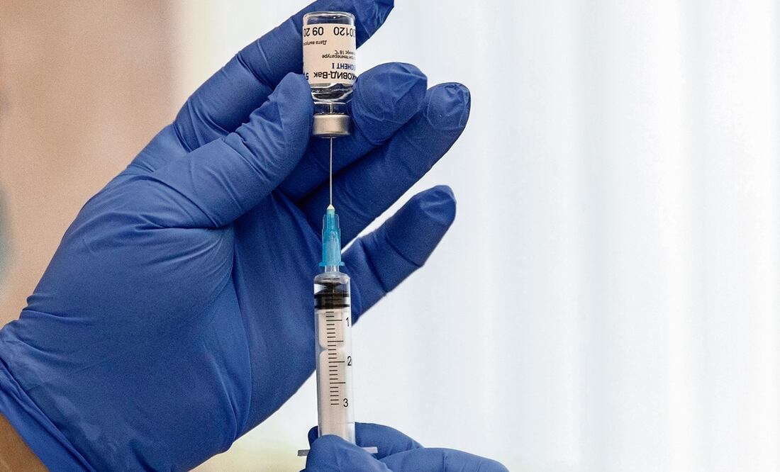 Dosis de la vacuna de adenovirus Sputnik V. Foto: AP / Pabel Golovkin, archivo