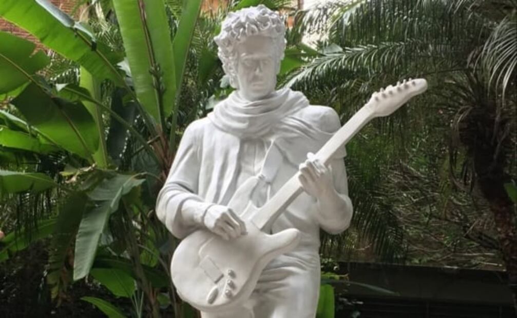 Por bicentenario de la independencia, Argentina regala a Costa Rica escultura de Gustavo Cerati 