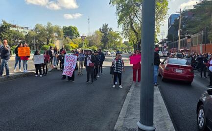 Trabajadores del SAT bloquean vialidades en CDMX por segundo día consecutivo