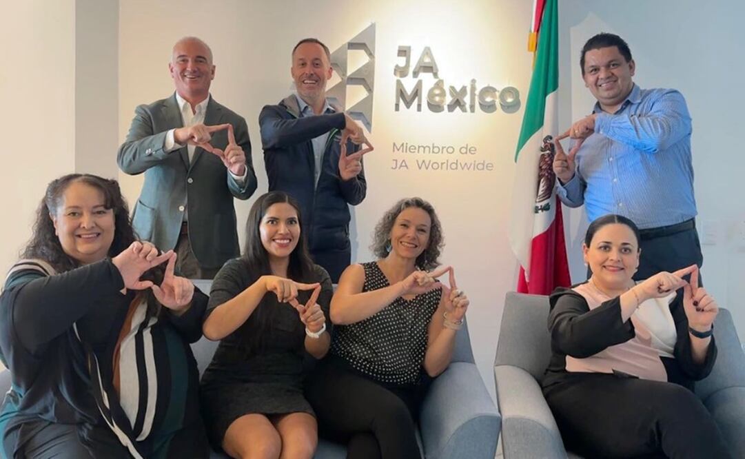Miembros de JA México e invitados. Foto: Tomada de Instagram @jamexico_org