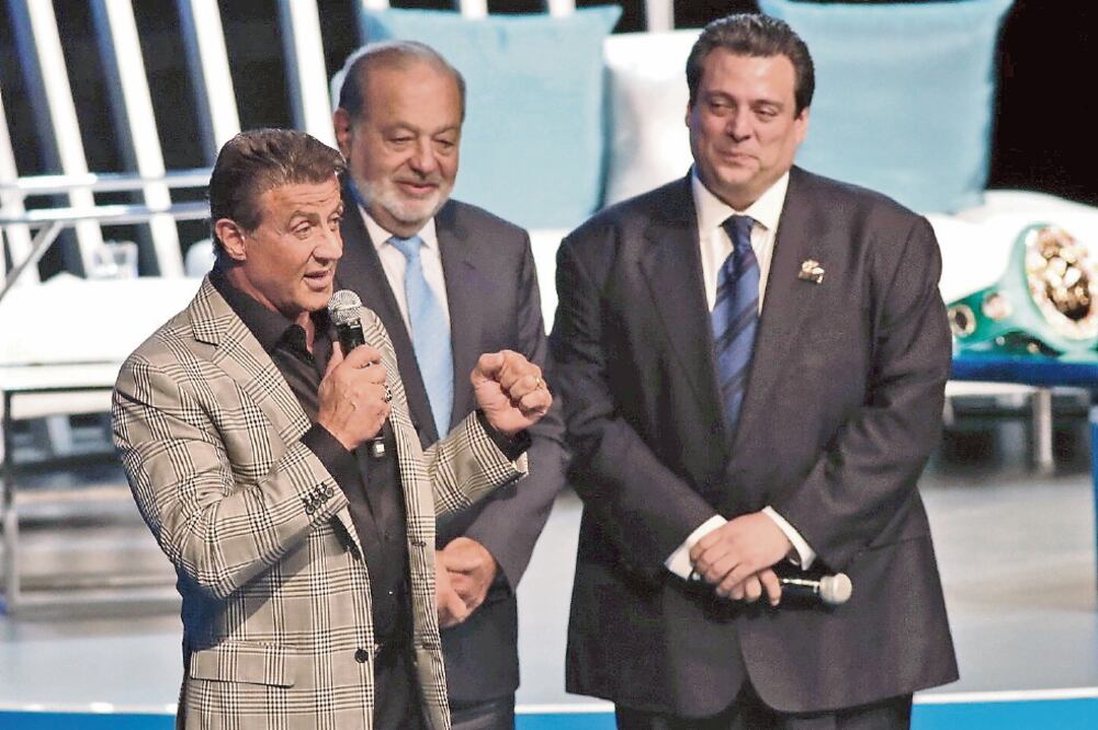 Sylvester fue recibido en el Auditorio por Carlos Slim (YADIN XOLALPA. EL UNIVERSAL)