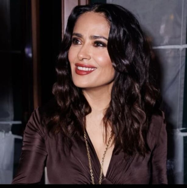 Los cuarzos quedan con todo, el collar de Salma Hayek es la prueba