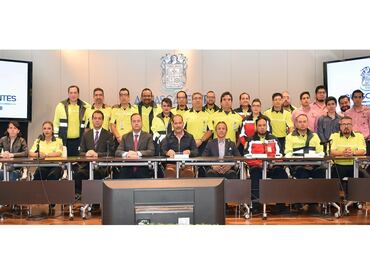 Reconocen en Aguascalientes a estudiantes por su ayuda en CDMX