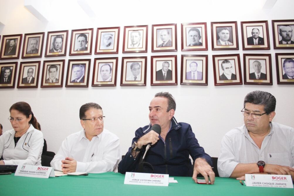 El candidato del PRI a la gubernatura de Puebla, Enrique Doger, exigió a las autoridades una investigación sin “simulaciones” para dar con los homicidas. (OMAR CONTRERAS. EL UNIVERSAL)